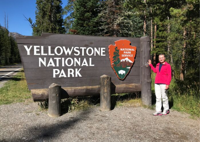 Yellowstone_park_entry